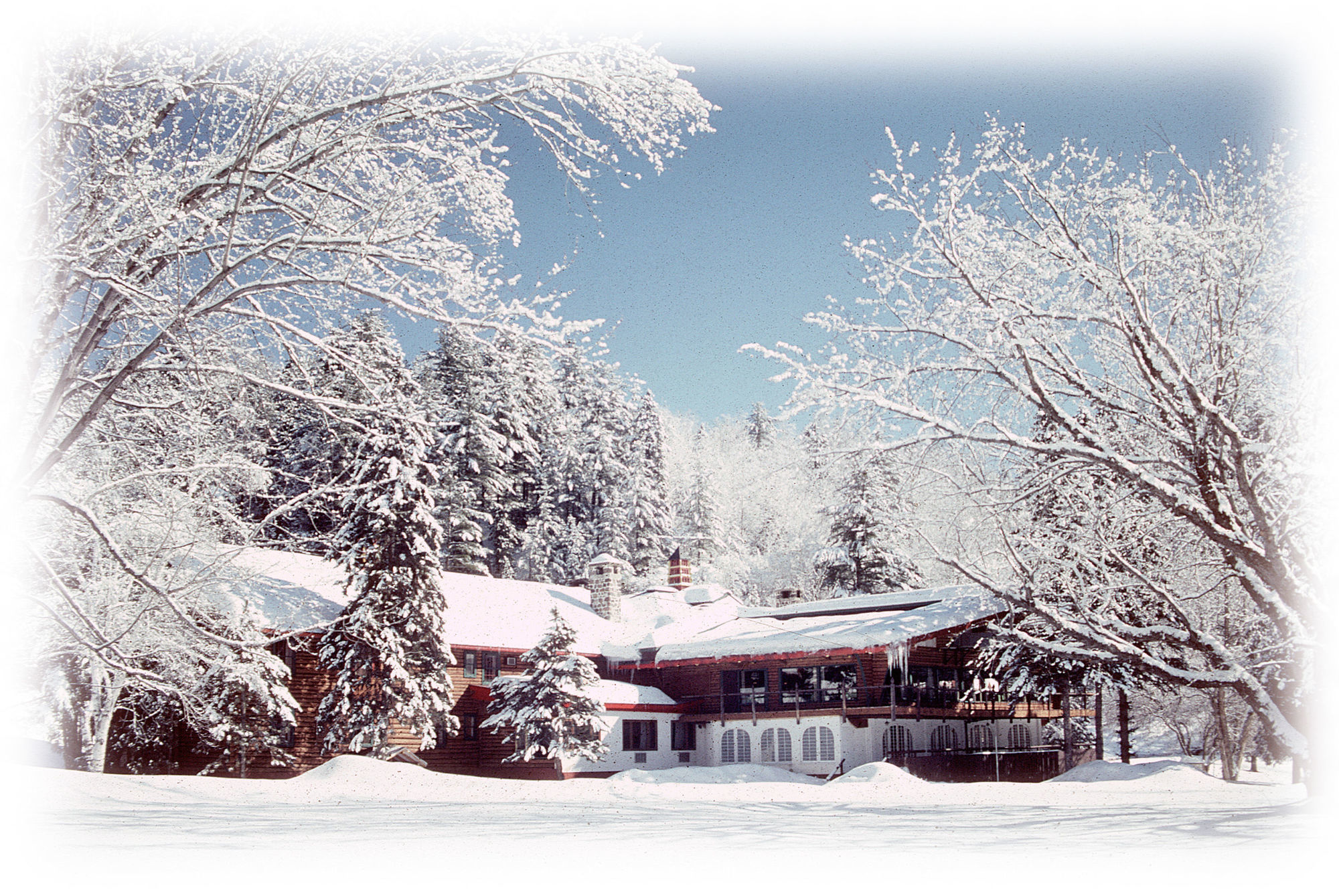 Auberge Alpine Inn Sainte-Adèle المظهر الخارجي الصورة