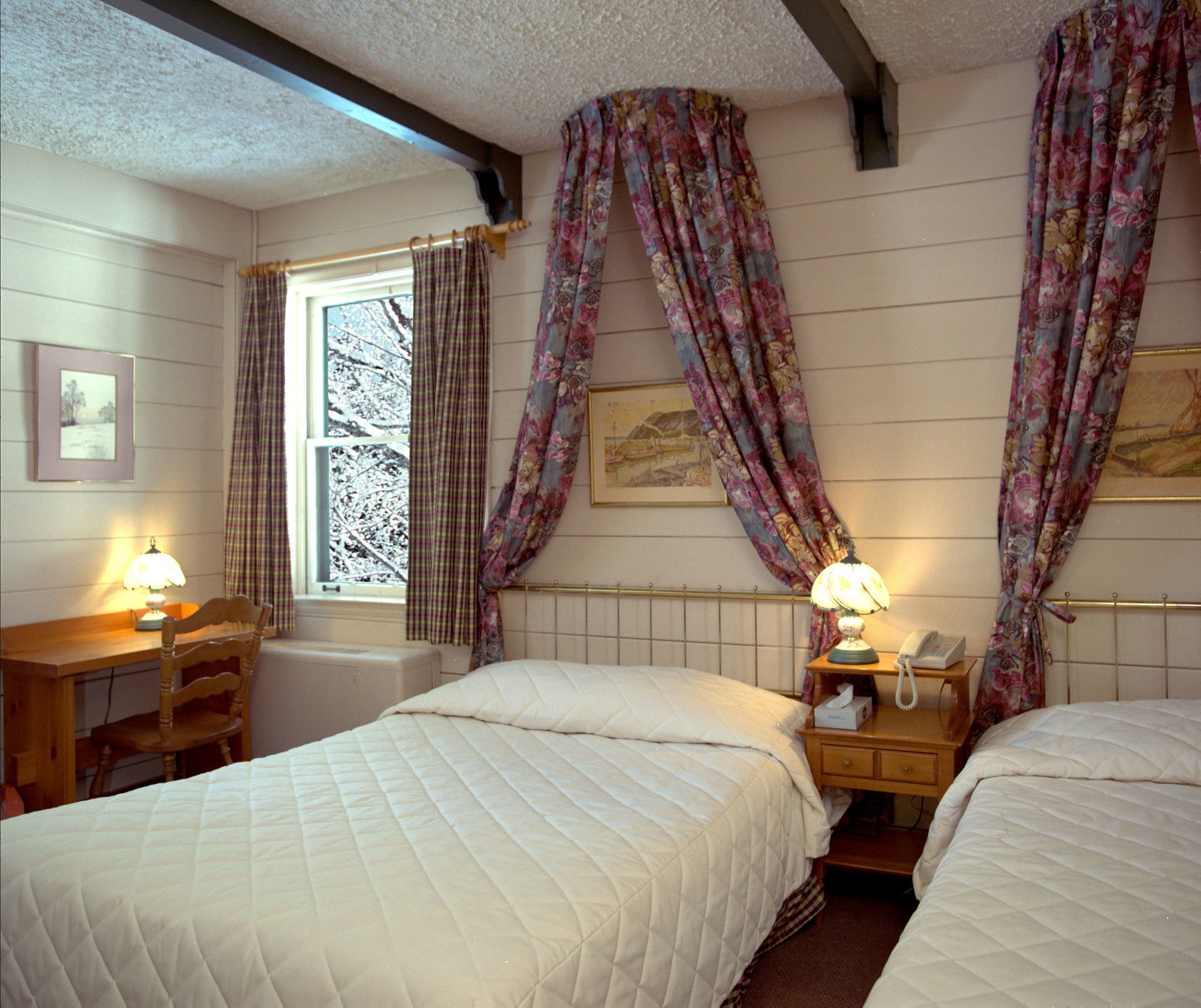 Auberge Alpine Inn Sainte-Adèle المظهر الخارجي الصورة